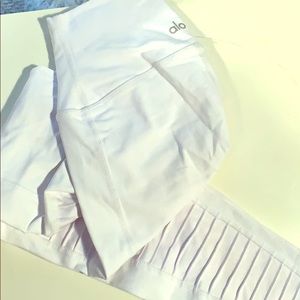 White also motto leggings